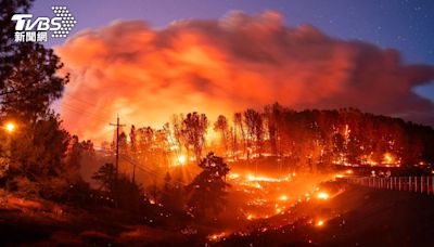 每分鐘燒掉50座足球場！加州男點火燒車 引燃森林野火│TVBS新聞網