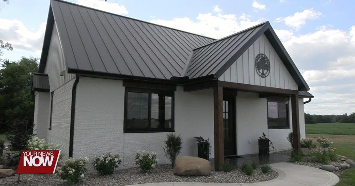 Realtors, insurance agents, other professionals tour Ohio's 1st 3D printed home in Auglaize County