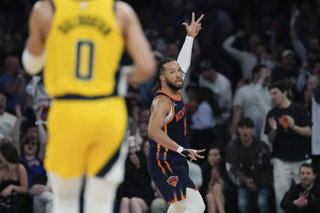 Jalen Brunson shakes off injury scare to help Knicks to 2-0 series lead over Pacers