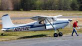 Small plane giving tour makes emergency landing on Mass. beach