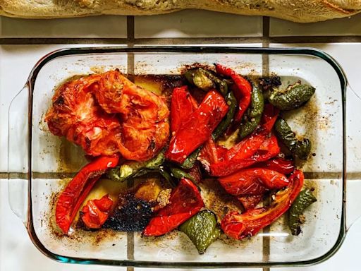 Cómo hacer escalivada, la receta tradicional de verduras al horno ideal para los días de verano