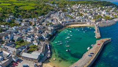 'Lovelist village in Britain' with sandy beaches and cobbled streets