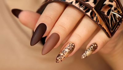 La manicura monocromática que te hará lucir con estilo