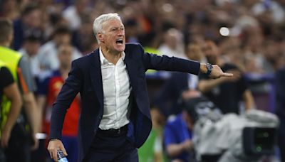 La eliminación presiona a Deschamps