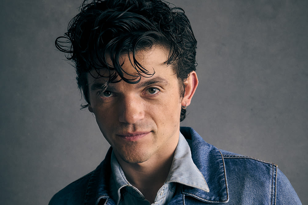 ‘My Lady Jane’ Star Edward Bluemel Joins Netflix Agatha Christie Series ‘The Seven Dials Mystery’ (EXCLUSIVE)