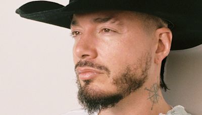 J Balvin: “Hay momentos en los que cuesta mantener la confianza en uno mismo… y en los demás.”