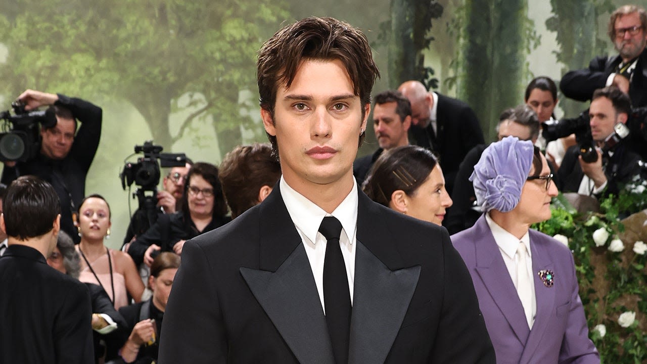 What Anne Hathaway Told Nicholas Galitzine Before His First Met Gala