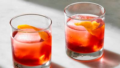 This 4-Ingredient Cocktail Is the Most Popular in the World for a Reason