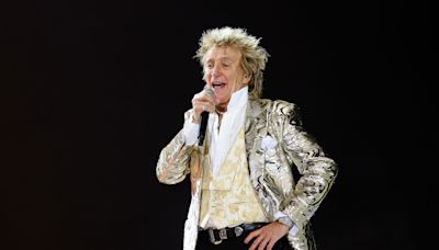 Friends Worry for Rod Stewart as He Approaches 80: ‘It Might Be Time for Him to Hang Up His Mic’