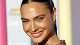 Did Gal Gadot just get a shaggy wolf haircut?