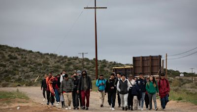 OPINION: Los demócratas intentan limitar el daño político de la migración fronteriza
