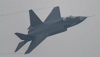 陸FC-31戰機可威脅美F-35、俄Su-57？ 栗正傑曝和殲-35差異 - 政治