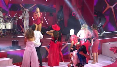 Ivete Sangalo flagra Matheus e Unna durante Balada: 'O que é isso?'