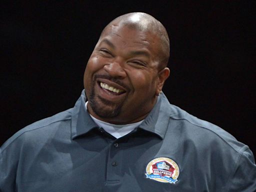 Dallas Cowboys organization mourns the death of franchise legend Larry Allen