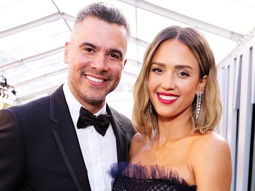 Jessica Alba Praises Husband Cash Warren for Dating Her When Her Life Was 'in a Fish Bowl' (Exclusive)