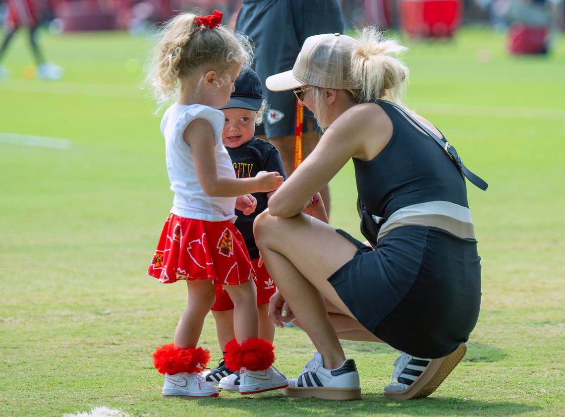 Chiefs’ Patrick Mahomes had sweet postgame moment with daughter Sterling