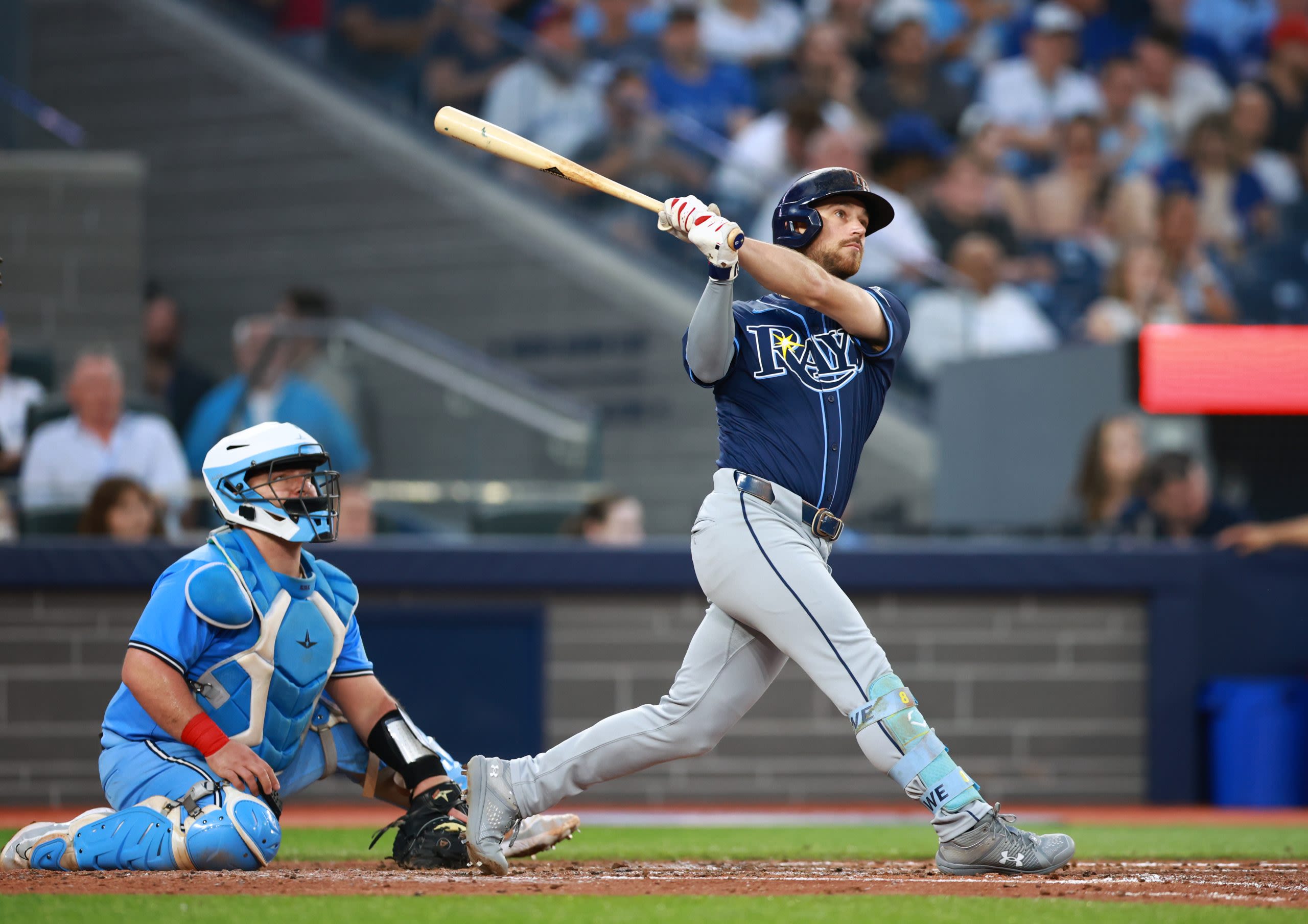 Brandon Lowe hits 2-run home run as Tampa Bay Rays beat Blue Jays 4-2 to climb above .500