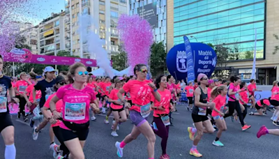 Una marea rosa de 35,000 mujeres inunda el Paseo de la Castellana en Madrid