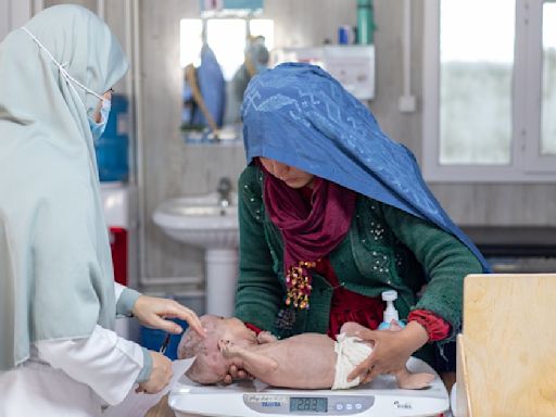 阿富汗嬰兒「繼承」母親營養不良，付不起的23元熄滅孩童就醫希望 - TNL The News Lens 關鍵評論網