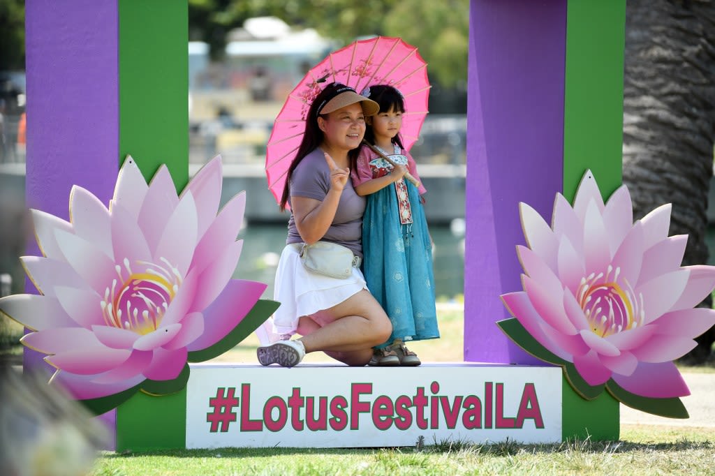 Photos: At LA Lotus Festival, a Philippine tradition glows