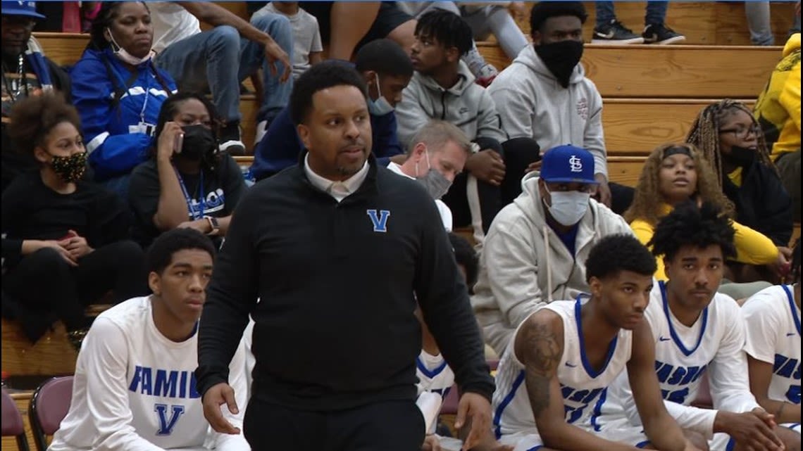 Vashon basketball Head Coach Tony Irons making leap to college level