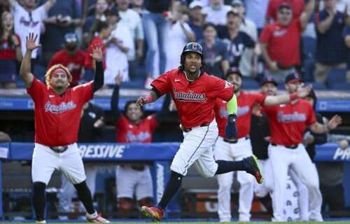 Guardians clinch AL playoff berth with walk-off, 3-2 win in 10 innings over Twins