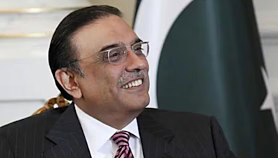 ‘We know how to form and dismantle governments’, says Pakistan President Zardari
