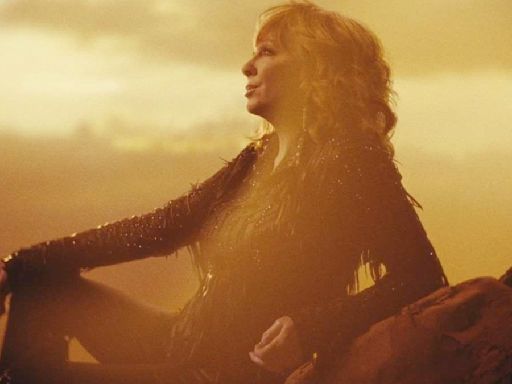 Reba McEntire Shares 'I Can't' Video