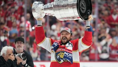 VIDEO: Florida Panthers forward Sam Reinhart brings Stanley Cup home to West Vancouver