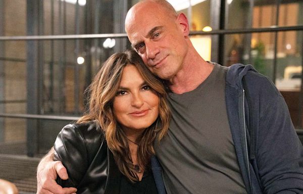 Mariska Hargitay Thought She 'Should' Kiss Christopher Meloni in That Intense 'SVU' Scene: 'Our Chemistry is Undeniable'