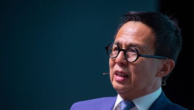 Tycoon Richard Li Said to Near China Merchants Fiber Stake Deal