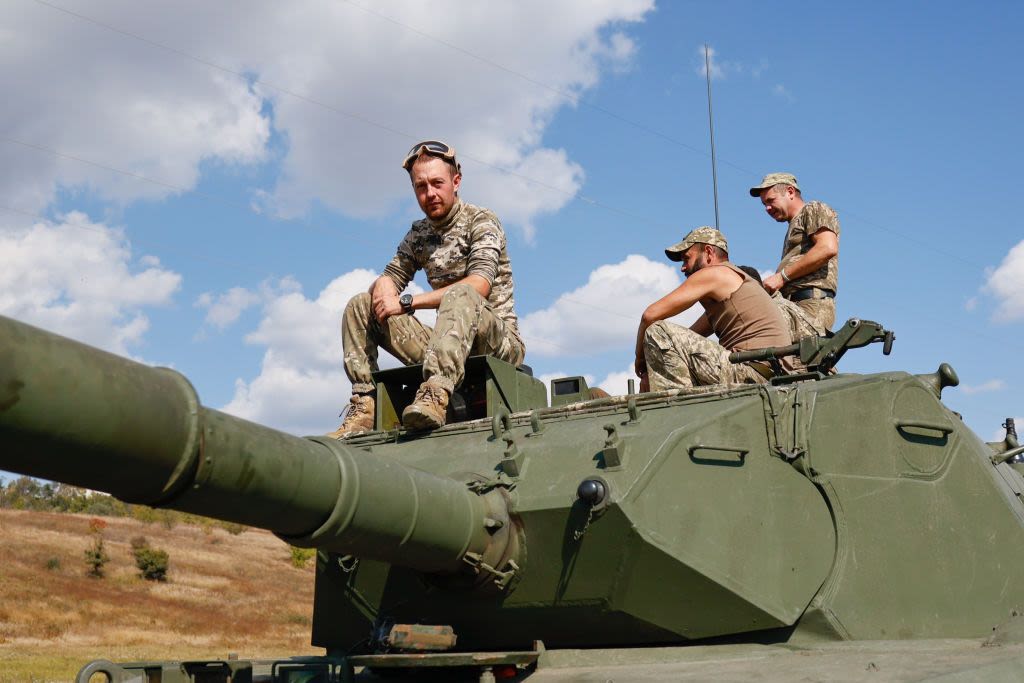 Spain announces aid package for Ukraine containing Leopard tanks, Patriot missiles