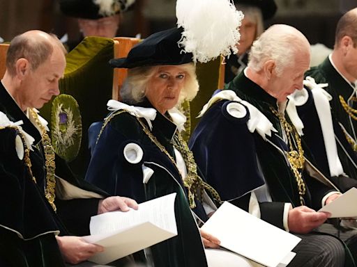 Los contratiempos no frenan el destacado lugar que Carlos III quiere para la reina Camilla