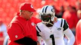 Michael Vick spoke to the Chiefs during their Friday practice ahead of Super Bowl LVIII