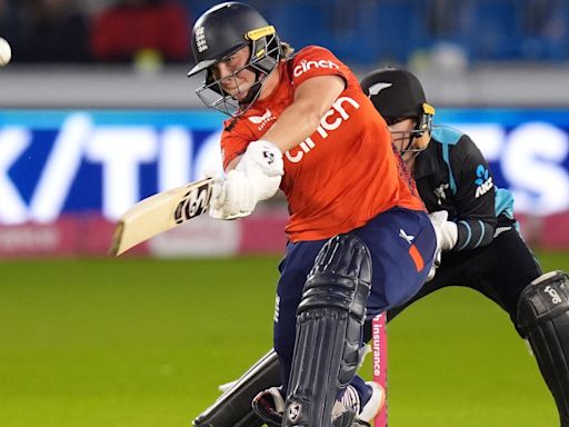 England hit New Zealand for six in rain-affected T20 match at Hove