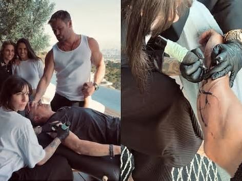 Chris Hemsworth tiene la mano a Matt Damon durante il tatuaggio: il video diventato virale