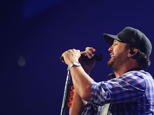 Photos: Luke Bryan brings Mind of A Country Boy tour to Omaha