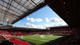 Hombre fue arrestado por presuntos cánticos de tragedia en el partido Manchester United vs Burnley