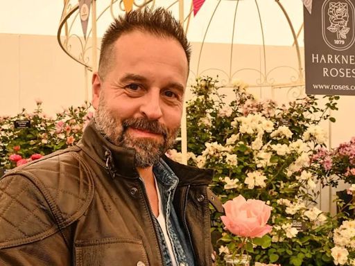 Singer Alfie Boe says speaking to his late father helped him through tough marriage breakdown