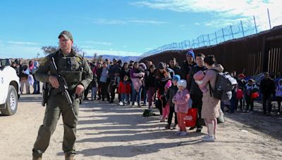 Biden buscará restringir el acceso al asilo en frontera sur de EE.UU