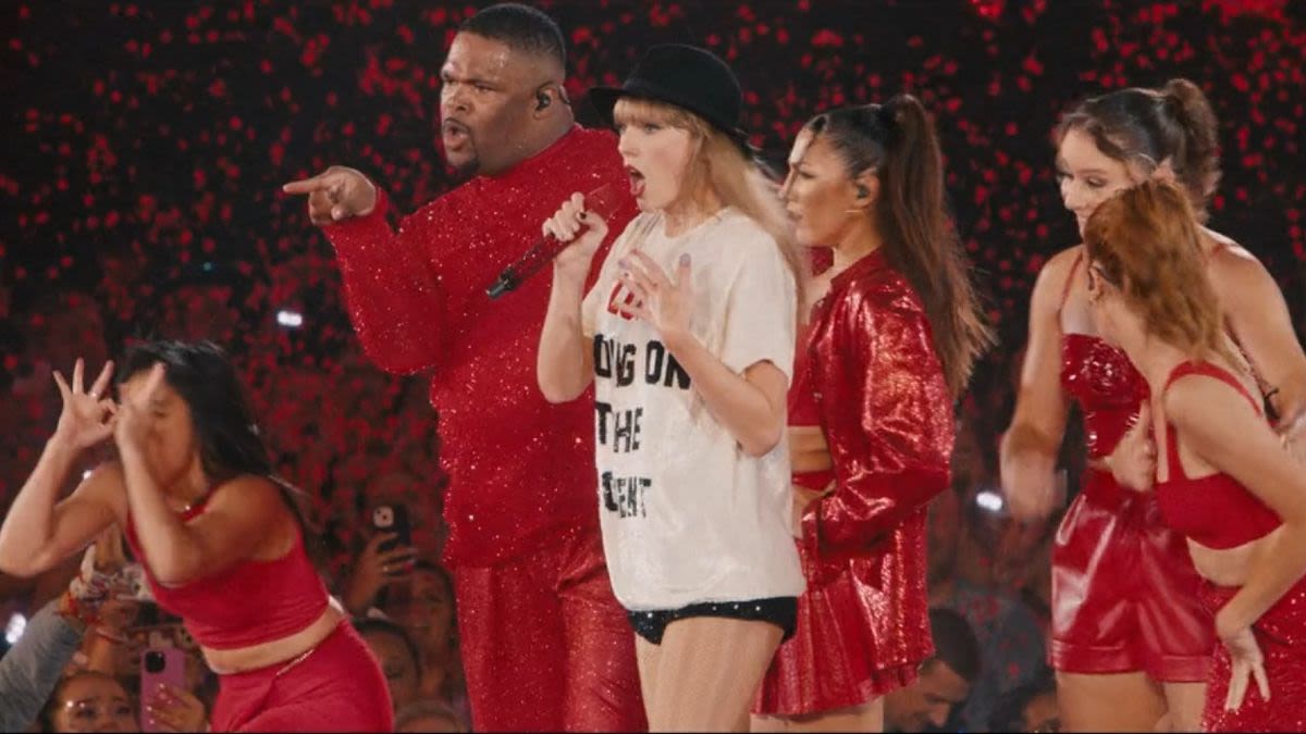 Taylor Swift's Latest '22' Hat Recipient Danced Just As Hard As The Backup Dancers, And The Pop Star's Reaction...