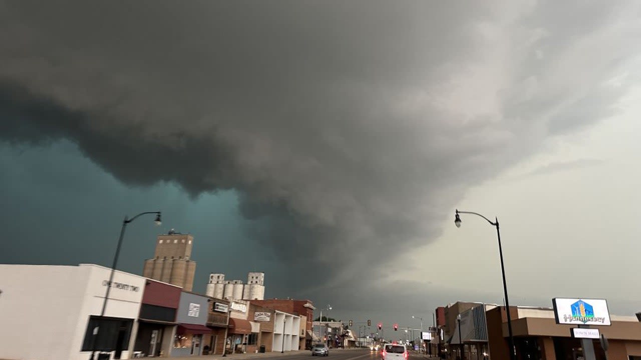 US had 300 tornadoes in April, second-most on record: What state had the most?