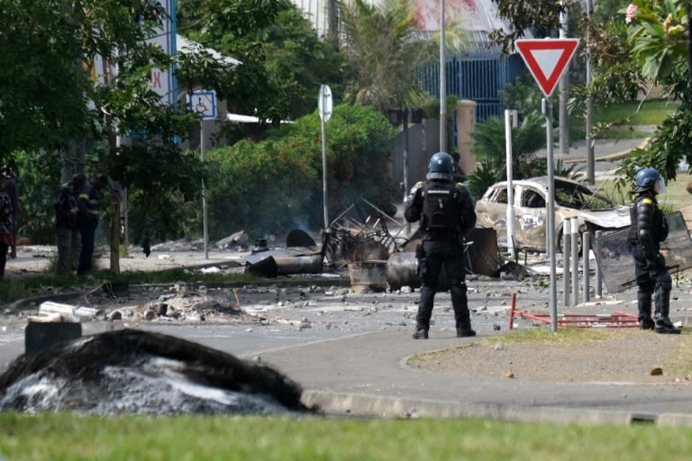 Riots rock France's New Caledonia over voting reform