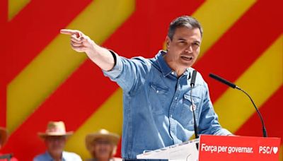 Sánchez se erige en adalid de la democracia frente al "barrizal" de PP y Vox