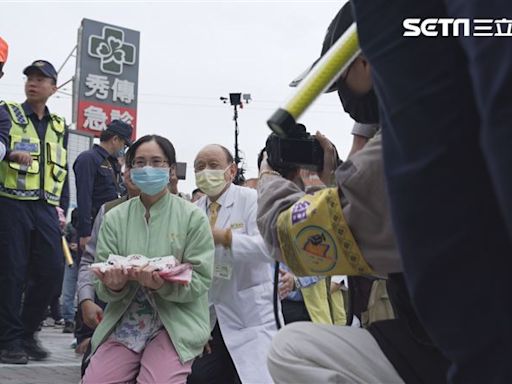 白沙屯媽祖來了！香燈腳的寄託與訴說媽祖婆都有聽到