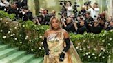 Sharapova, Hamilton e Serana: personalidades do esporte vão ao Met Gala