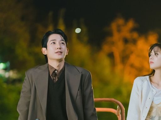 Love Next Door Teaser Explores Reunion And Romance Between Jung Hae-in, Jung So-min - News18