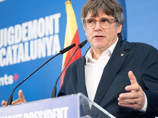 El Parlamento catalán aprueba un nuevo reglamento para permitir el voto a distancia de Puigdemont