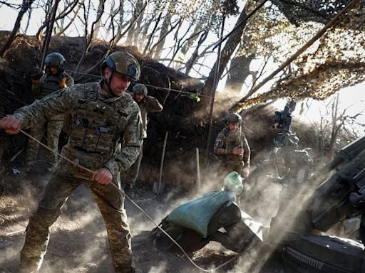 Guerra de Rusia en Ucrania cumple 800 días mientras Kiev busca con urgencia la llegada de armamento - La Tercera