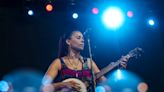 Stagecoach 2022: Rhiannon Giddens shows off pipes, plucking skills in throwback set